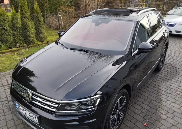 śląskie Volkswagen Tiguan cena 123899 przebieg: 138181, rok produkcji 2019 z Barcin